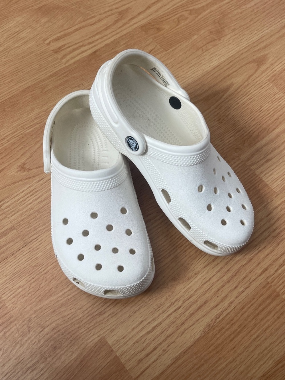 CROCS Classic White Women’s Size 6 Slip On Breathable Sandal / Shoes